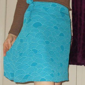 Lined 100% silk above knee skirt size 6